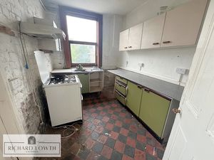 Kitchen- click for photo gallery